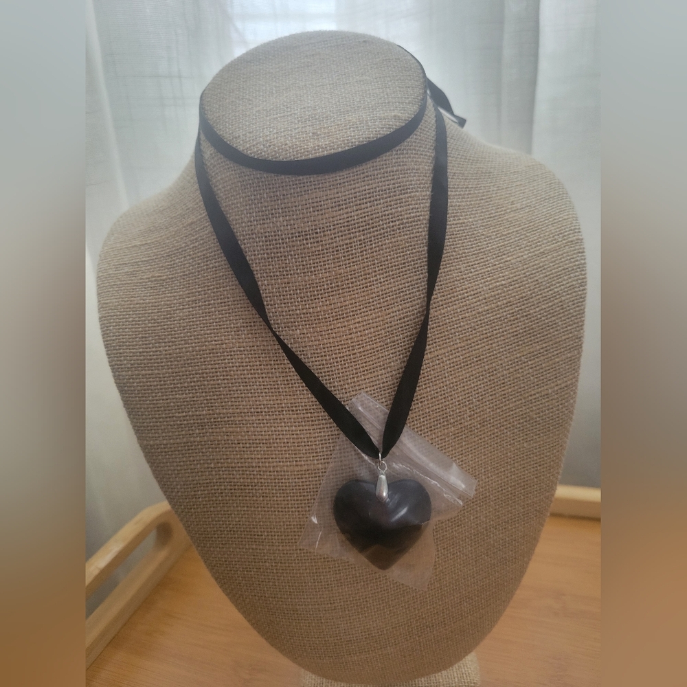 Black Heart Pendant Double Wrap Ribbon Choker Necklace